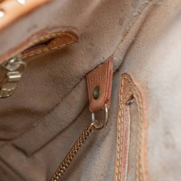 Authentic Louis Vuitton Classic Monogram Bucket Bag (Vintage) - Picture 10 of 14